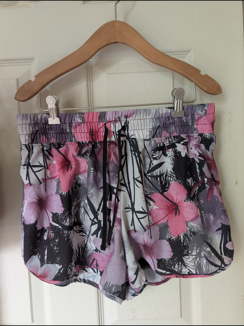 Velocity Pink Floral Athletic Shorts M